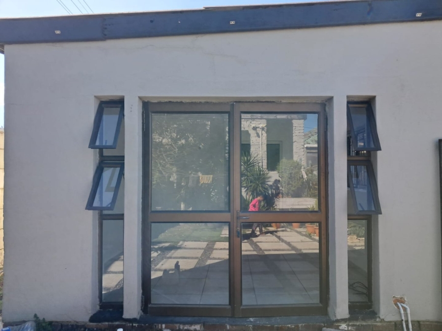 To Let 1 Bedroom Property for Rent in Matroosfontein Western Cape